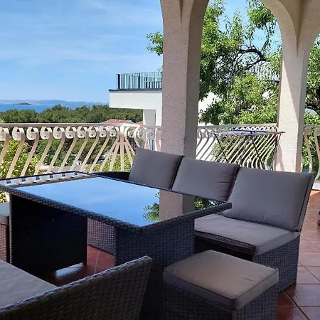 Nette In Mit Garten, Terrasse Und Grill Apartment *